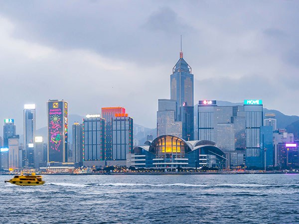 上海 - 香港上海博物館，飛往香港